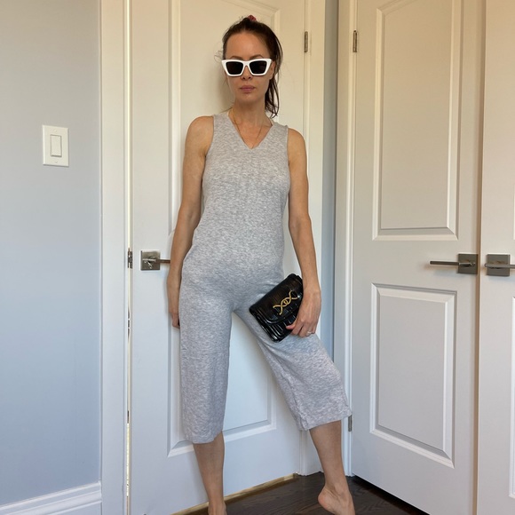 Soft one piece grey jumpsuit - Picture 2 of 8